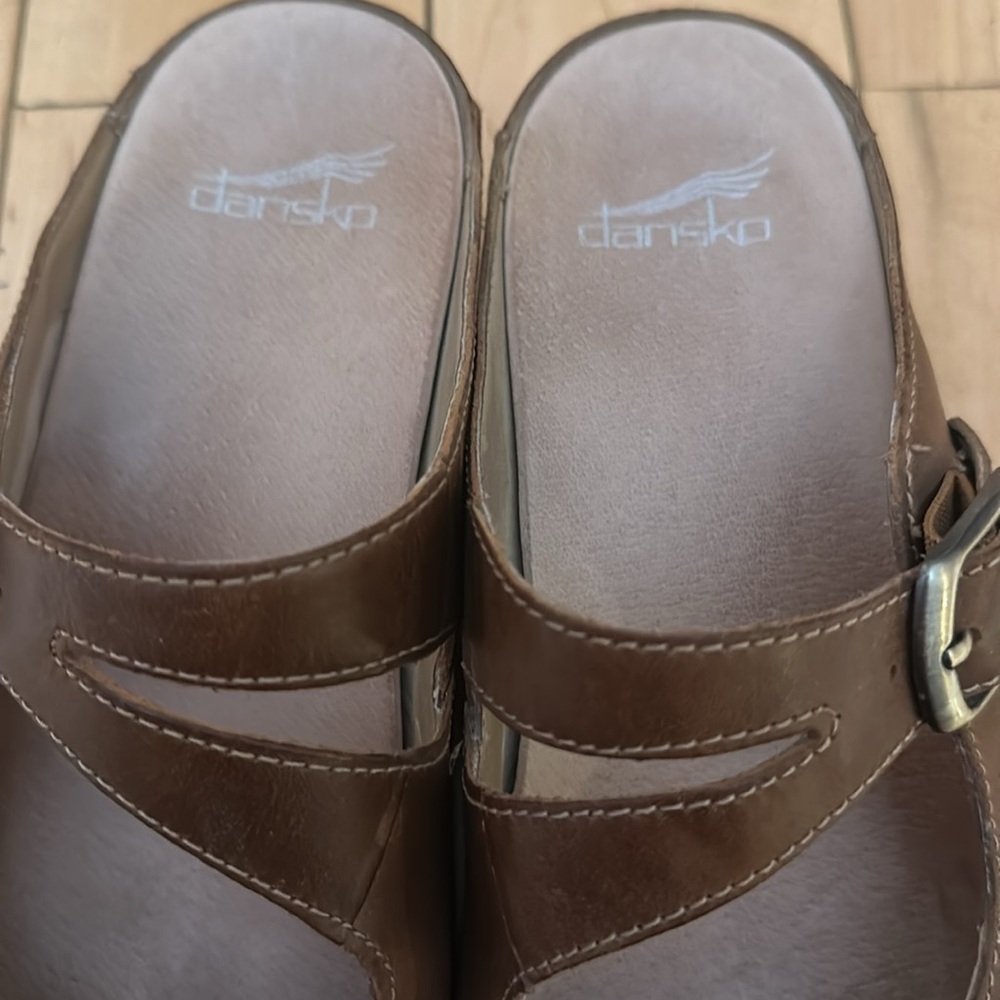 Dansko Ladies Brownish Clogs - Size 40 - Picture 5 of 5